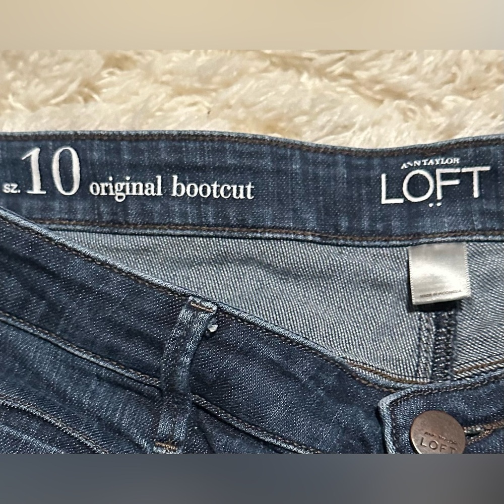 LOFT Women's Size 10x31.5 Original Bootcut Denim Blue Jeans EUC - Picture 5 of 9